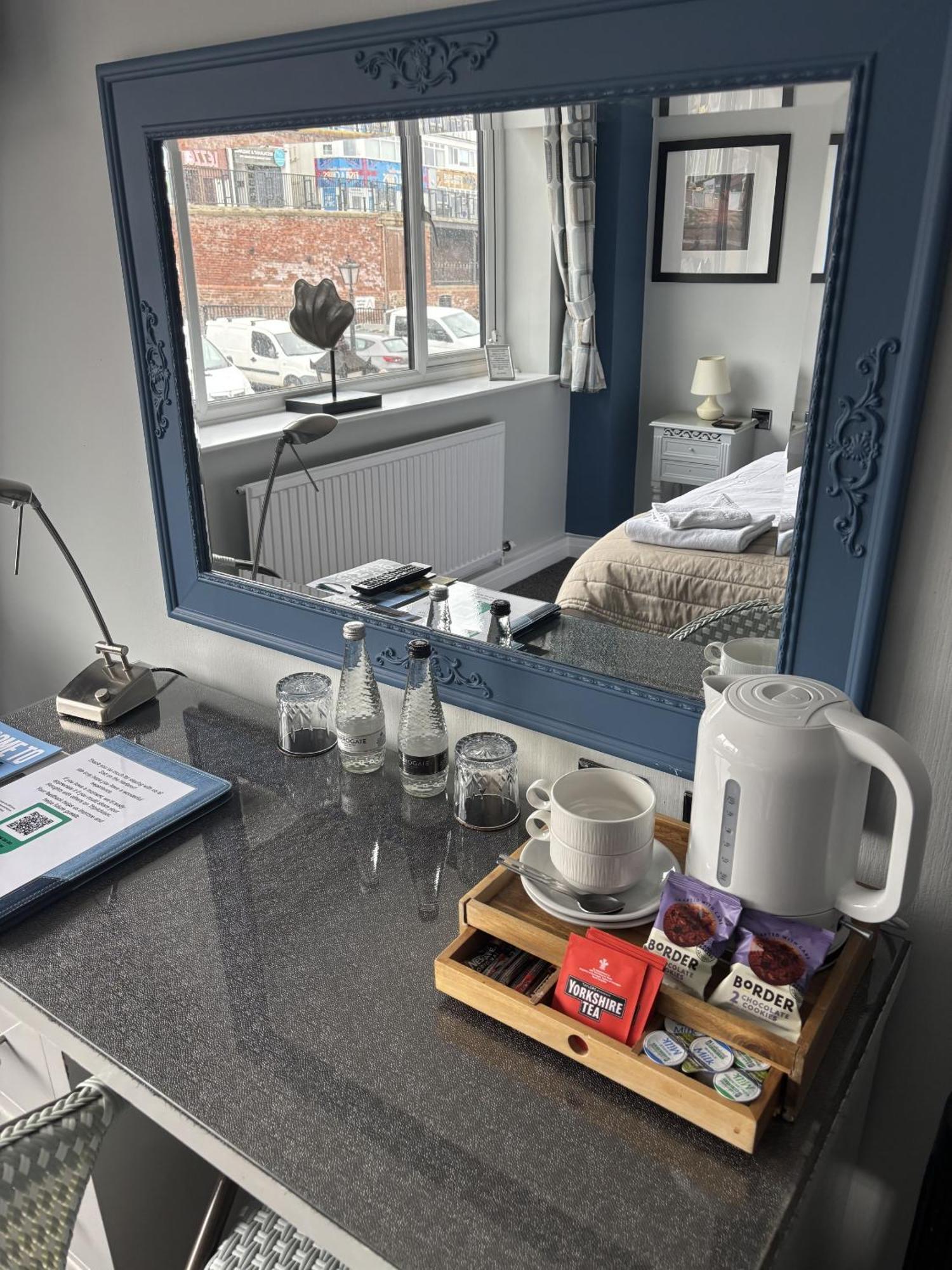 Salt On The Harbour Bed & Breakfast Bridlington Exterior foto